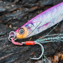 CUILLER BIASTOS 80gr ROSE HARENG Pêche Au Leurre En Mer -Pêche Produits Magasin cuiller biastos 80gr rose hareng peche au leurre en mer 2