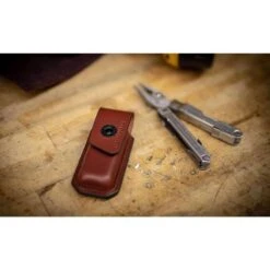 Étui Cuir Tanné Végétal Taille Moyenne - AINSWORTH Pour Pince LEATHERMAN 9 Étui Cuir Tanné Végétal Taille Moyenne - AINSWORTH Pour Pince LEATHERMAN -Pêche Produits Magasin etui cuir tanne vegetal taille moyenne ainsworth pour pince leatherman 3