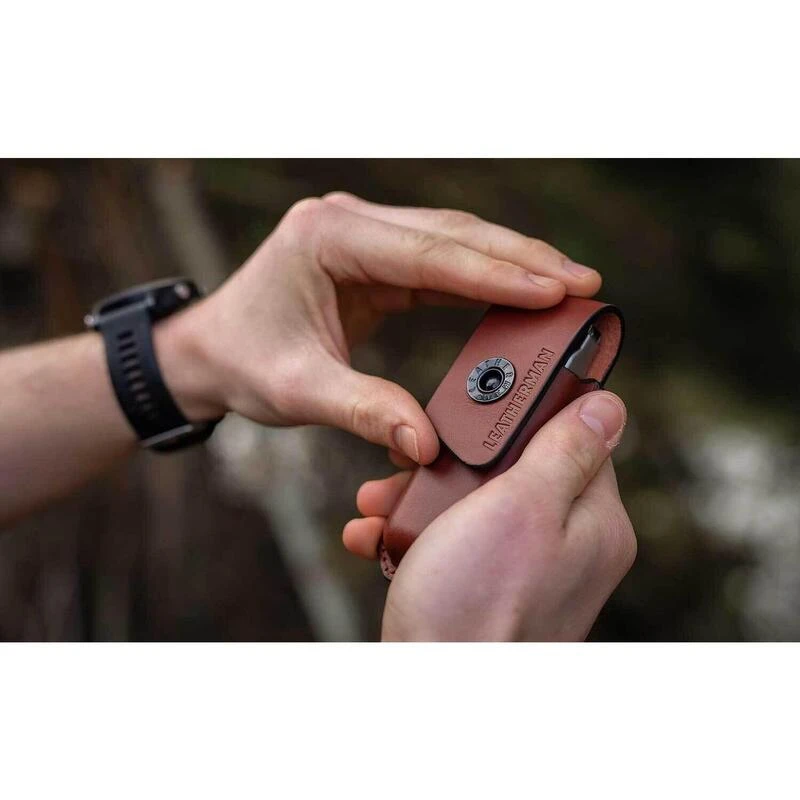 Étui Cuir Tanné Végétal Taille Moyenne - AINSWORTH Pour Pince LEATHERMAN 5 Étui Cuir Tanné Végétal Taille Moyenne - AINSWORTH Pour Pince LEATHERMAN – Image 5